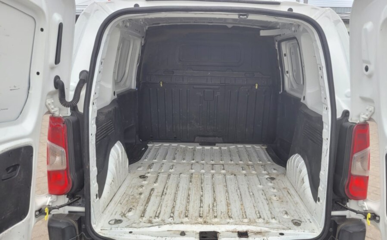Citroën Berlingo K9 Blue — foto 8 de 14