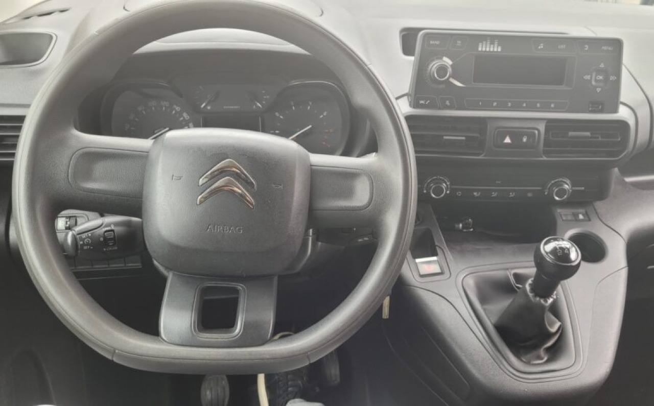 Citroën Berlingo K9 Blue — foto 11 de 14