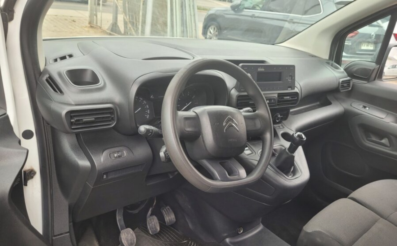 Citroën Berlingo K9 Blue — foto 12 de 14