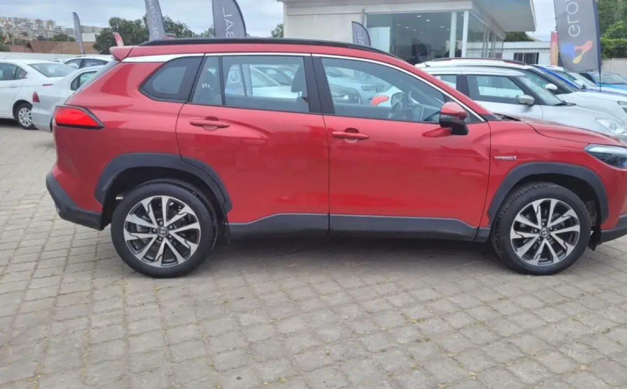 Toyota Corolla Cross — foto 8 de 16