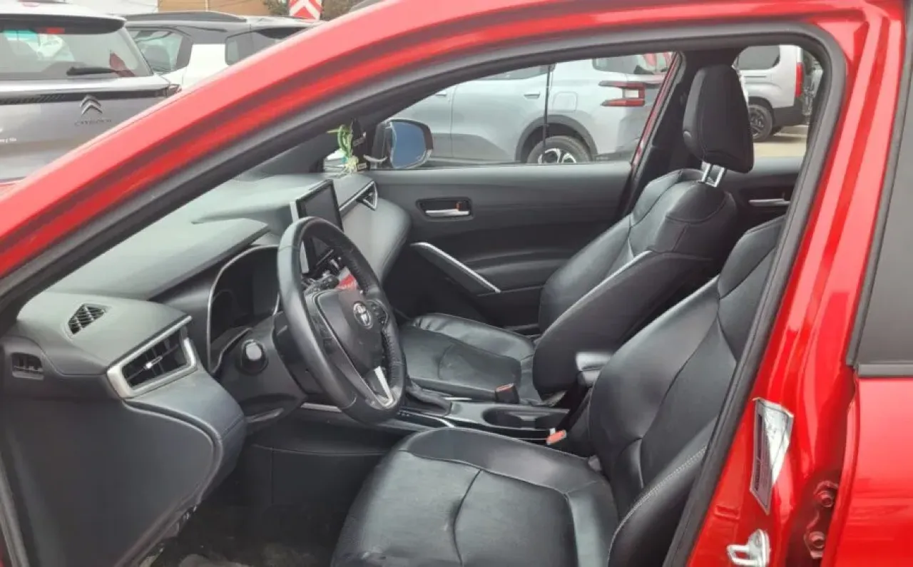 Toyota Corolla Cross — foto 10 de 16
