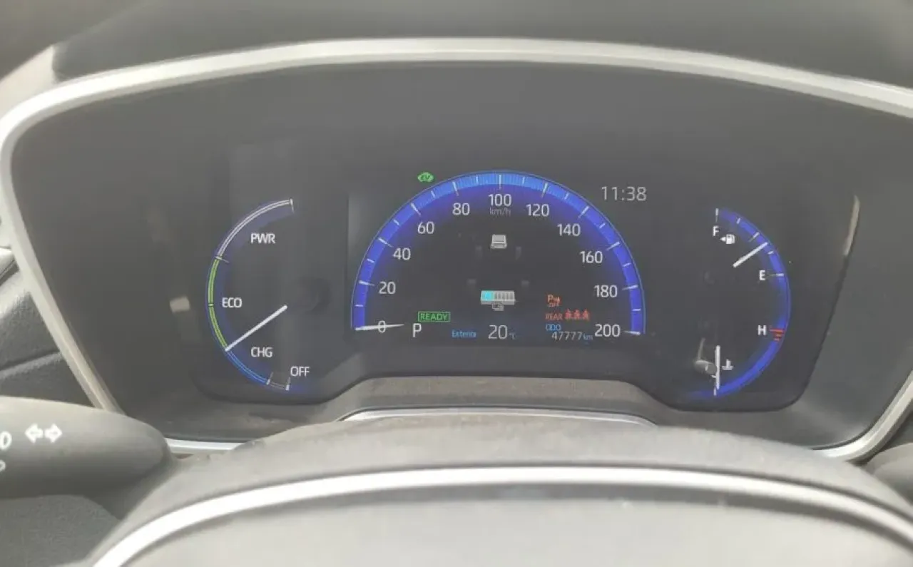 Toyota Corolla Cross — foto 13 de 16