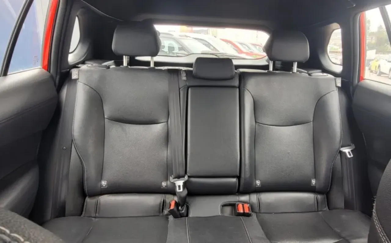 Toyota Corolla Cross — foto 15 de 16