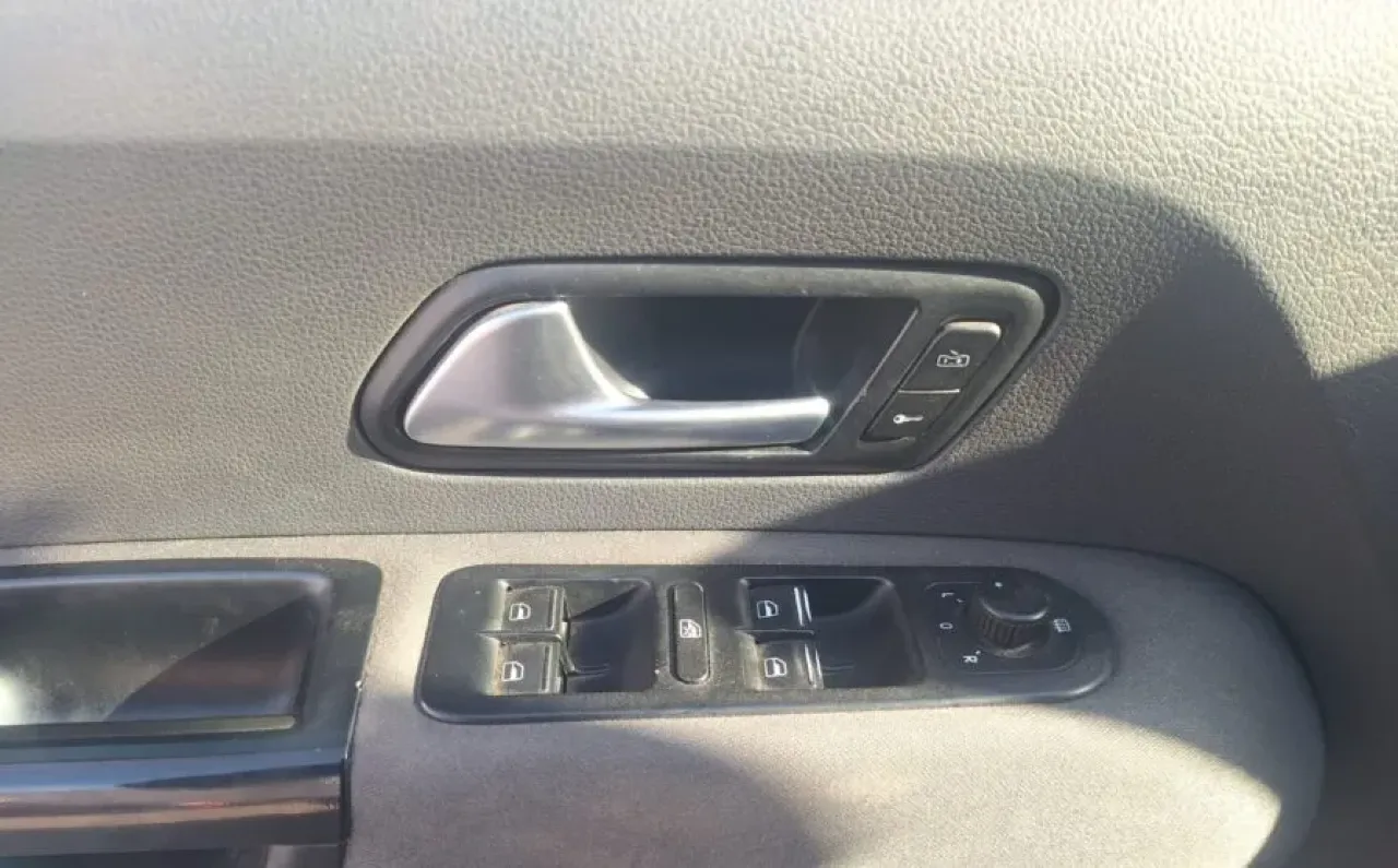Volkswagen Amarok Trendline — foto 6 de 14