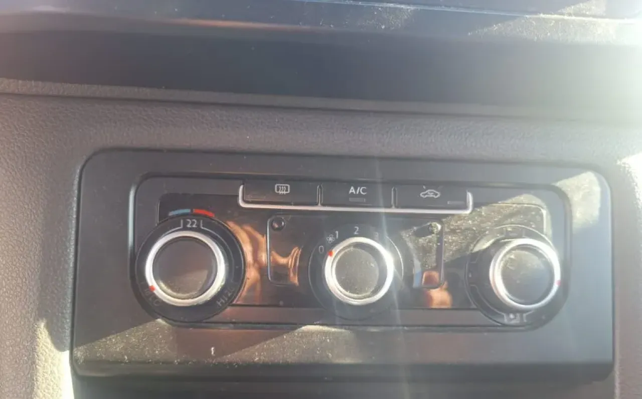 Volkswagen Amarok Trendline — foto 8 de 14