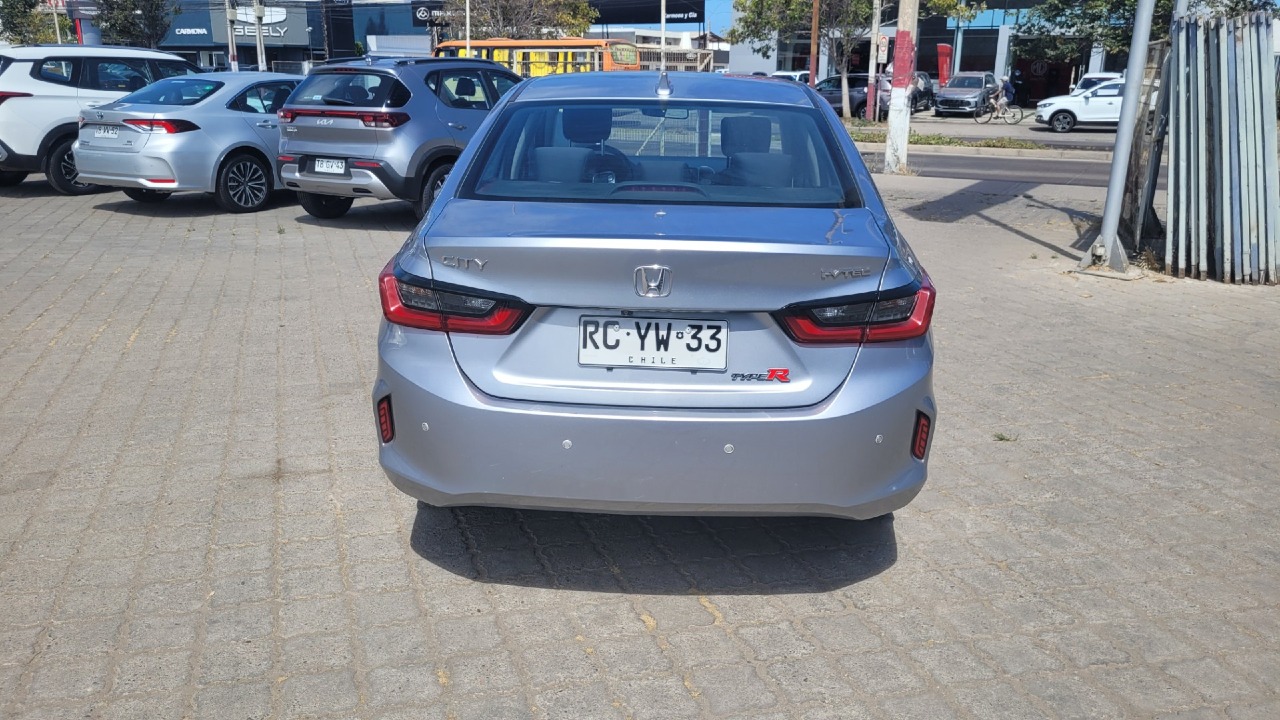 Honda City — foto 3 de 13