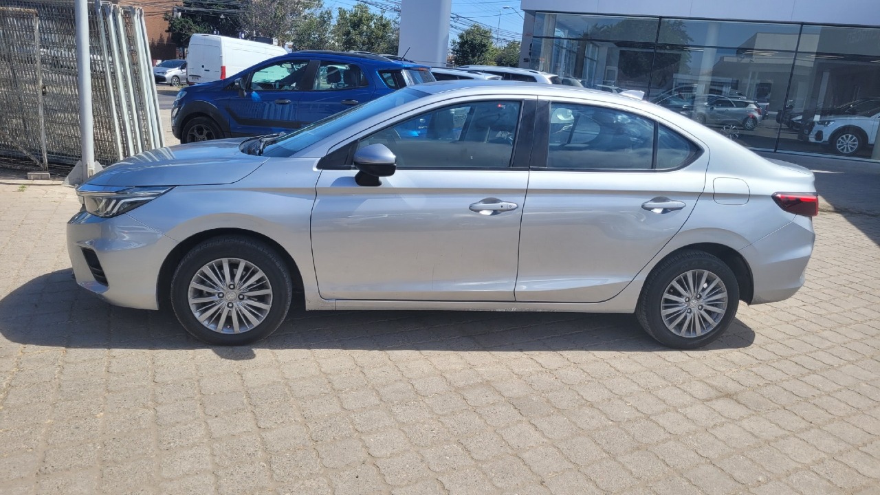 Honda City — foto 4 de 13