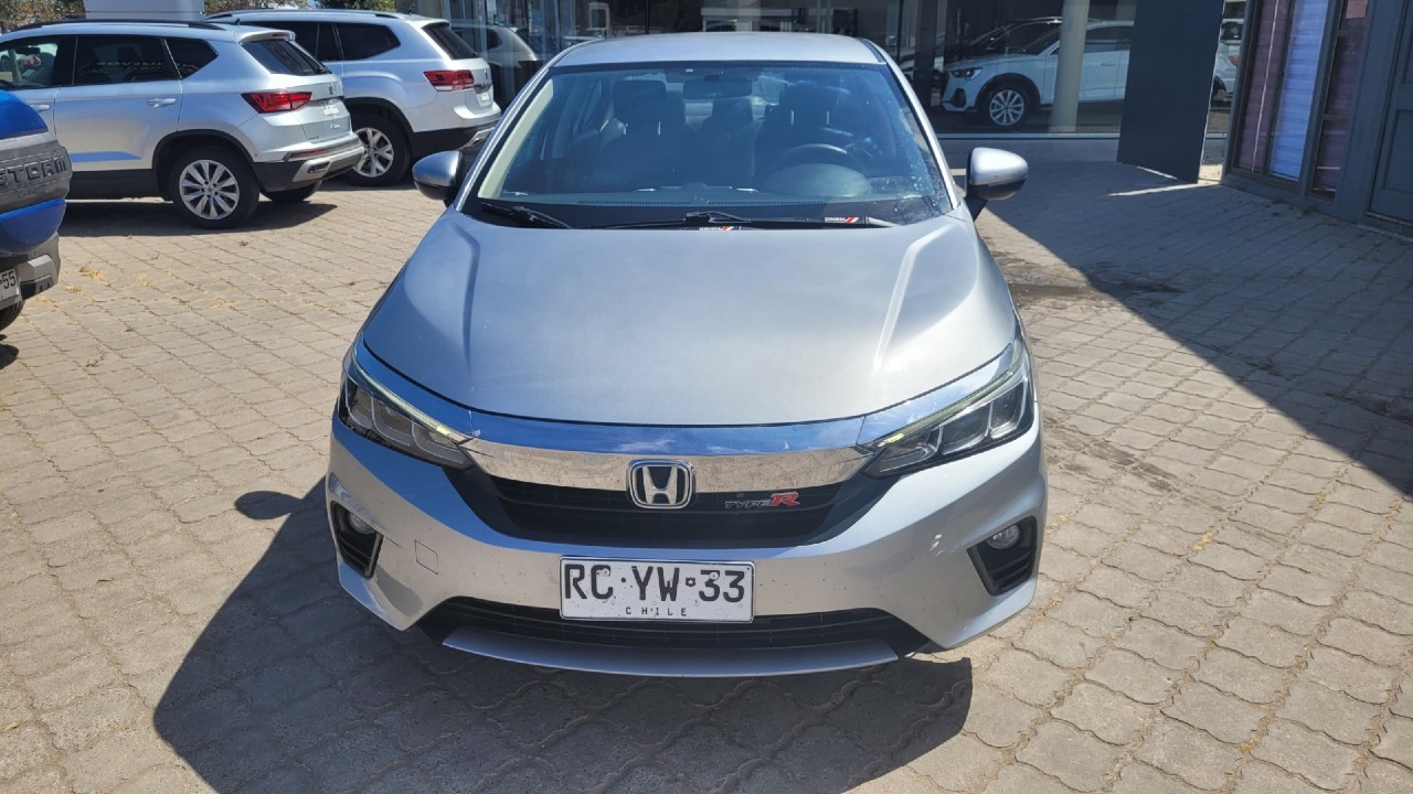 Honda City — foto 6 de 13