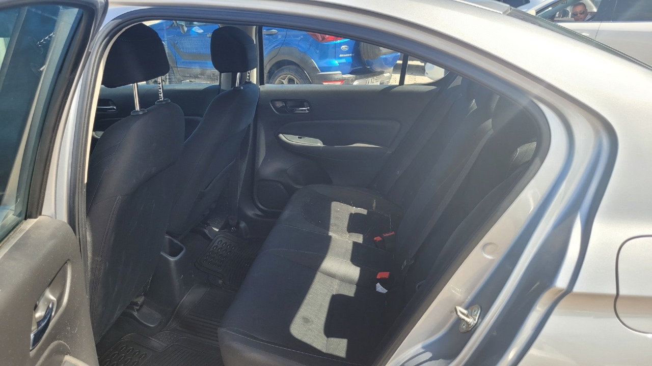 Honda City — foto 12 de 13