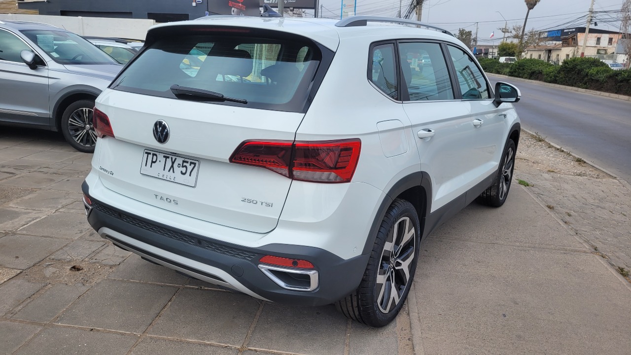 Volkswagen Taos Tsi 4X2 1.4 Aut. — foto 7 de 15