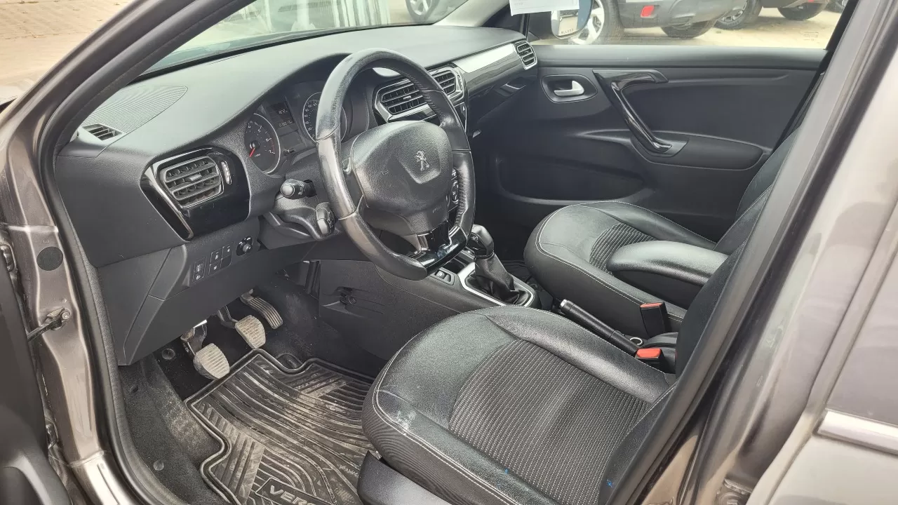 Peugeot 301 Hdi — foto 7 de 15