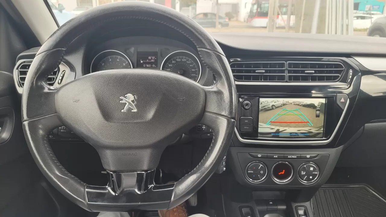 Peugeot 301 Hdi — foto 12 de 15