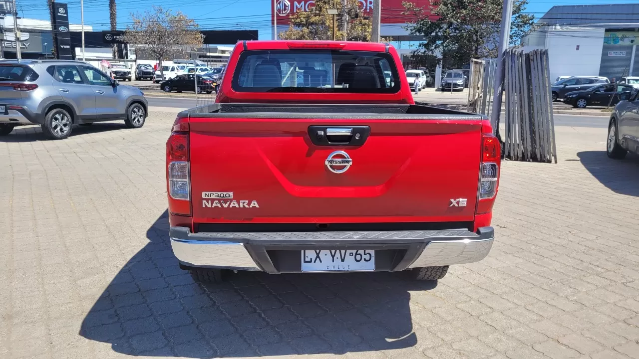 Nissan Np300 Navara Xe2.3 Mec. — foto 2 de 15