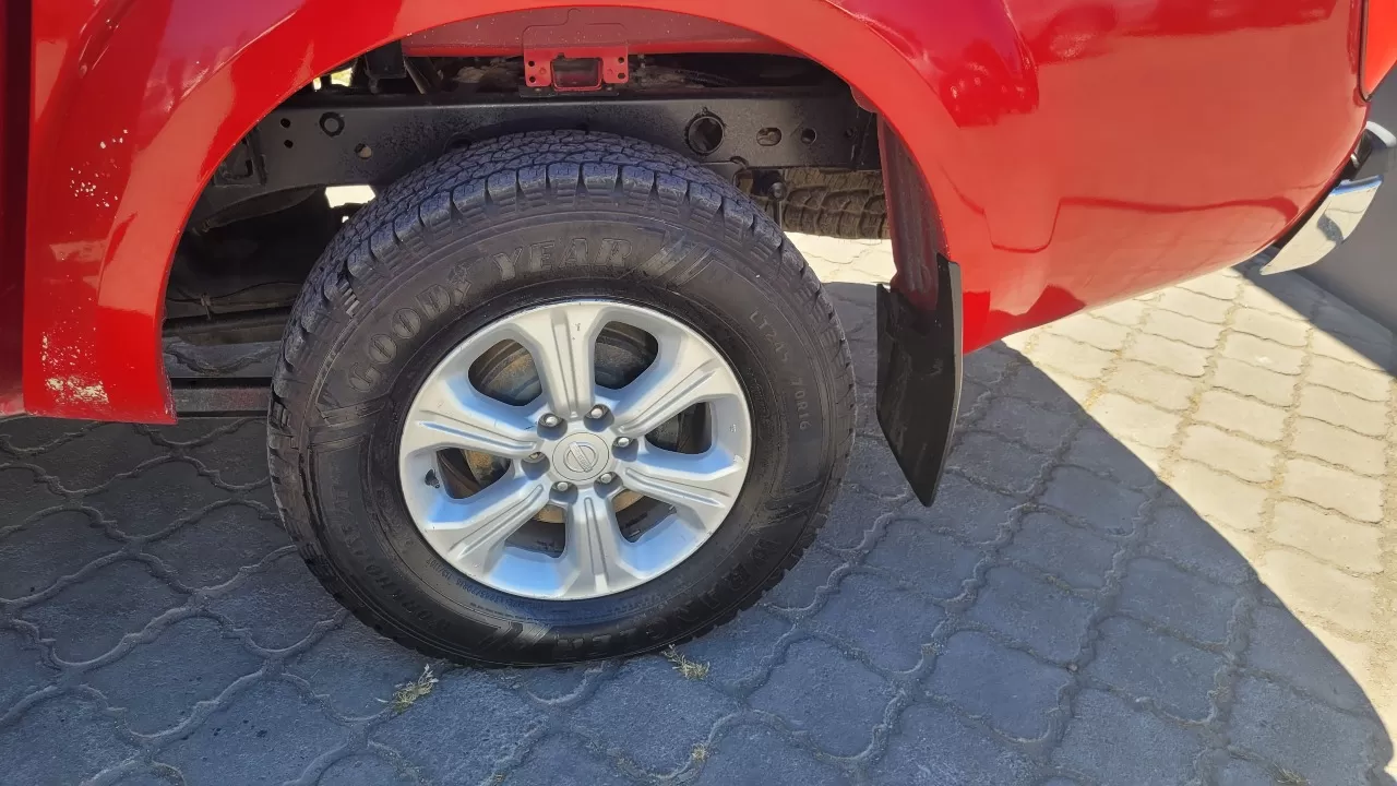 Nissan Np300 Navara Xe2.3 Mec. — foto 10 de 15