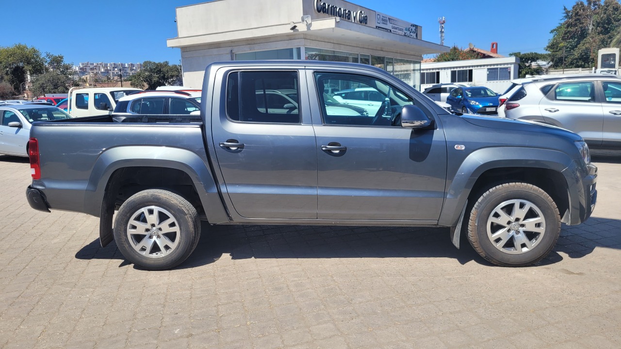 Volkswagen Amarok Comfortline 2.0 4X2 Mec. — foto 2 de 15