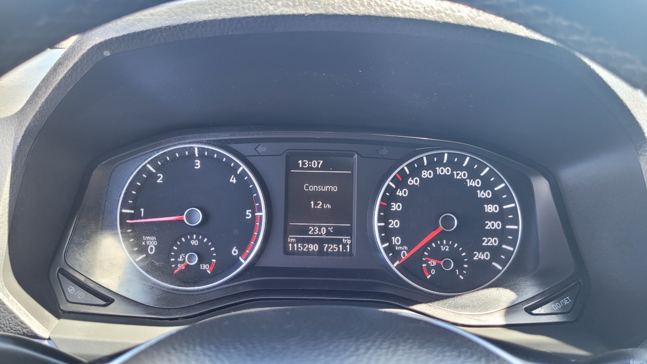 Volkswagen Amarok Comfortline 2.0 4X2 Mec. — foto 15 de 15