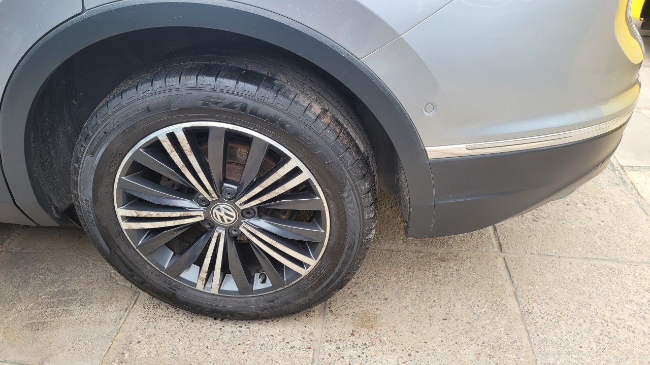 Volkswagen Tiguan Otto 4X4 2.0 Full Aut. — foto 12 de 15
