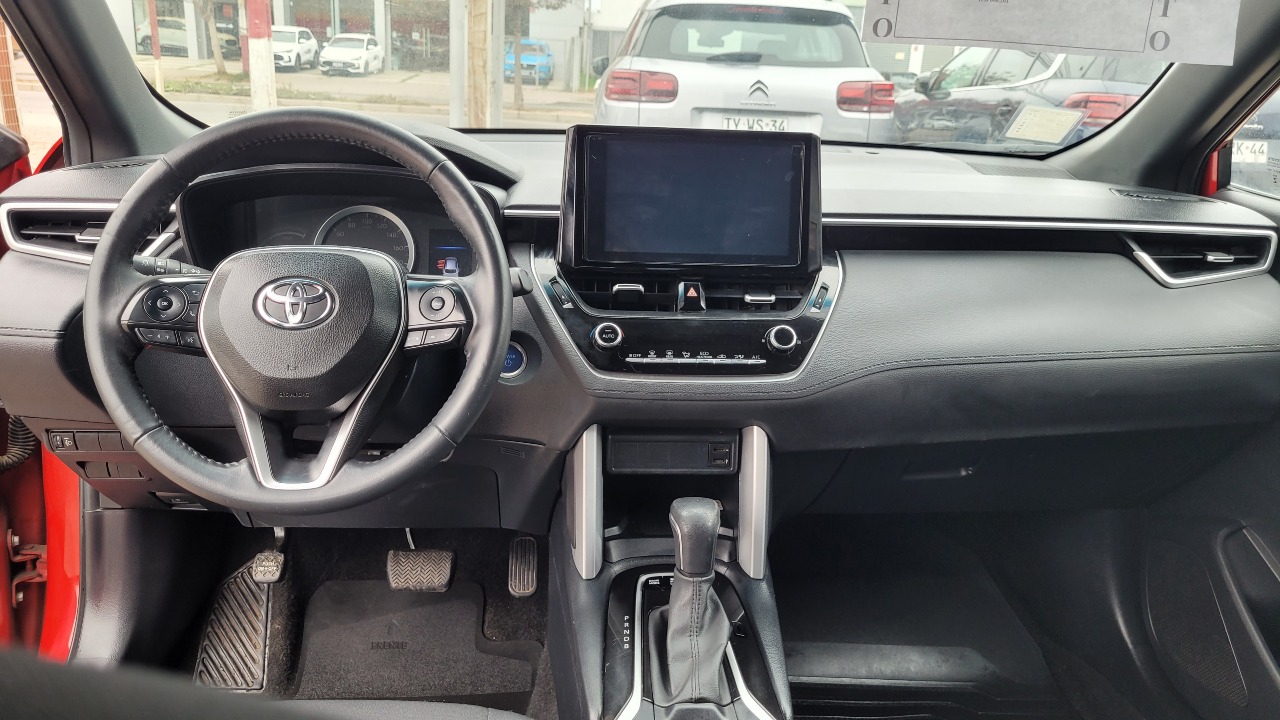 Toyota Corolla Cross Cvt Hev1.8 Full Aut. — foto 14 de 15