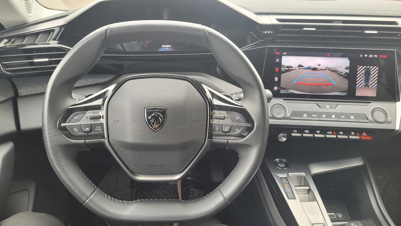 Peugeot 308 Puretech 1.2 Aut. — foto 9 de 15