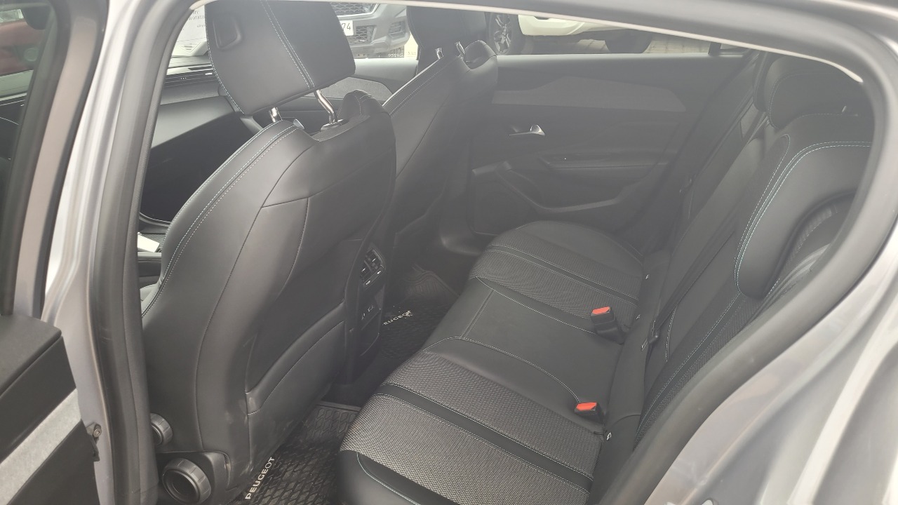 Peugeot 308 Puretech 1.2 Aut. — foto 10 de 15