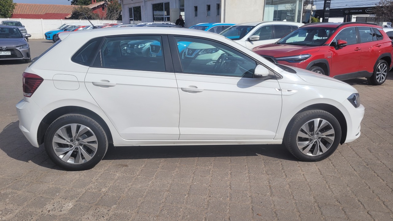 Volkswagen Polo Highline 1.6 Full Mec. — foto 8 de 15