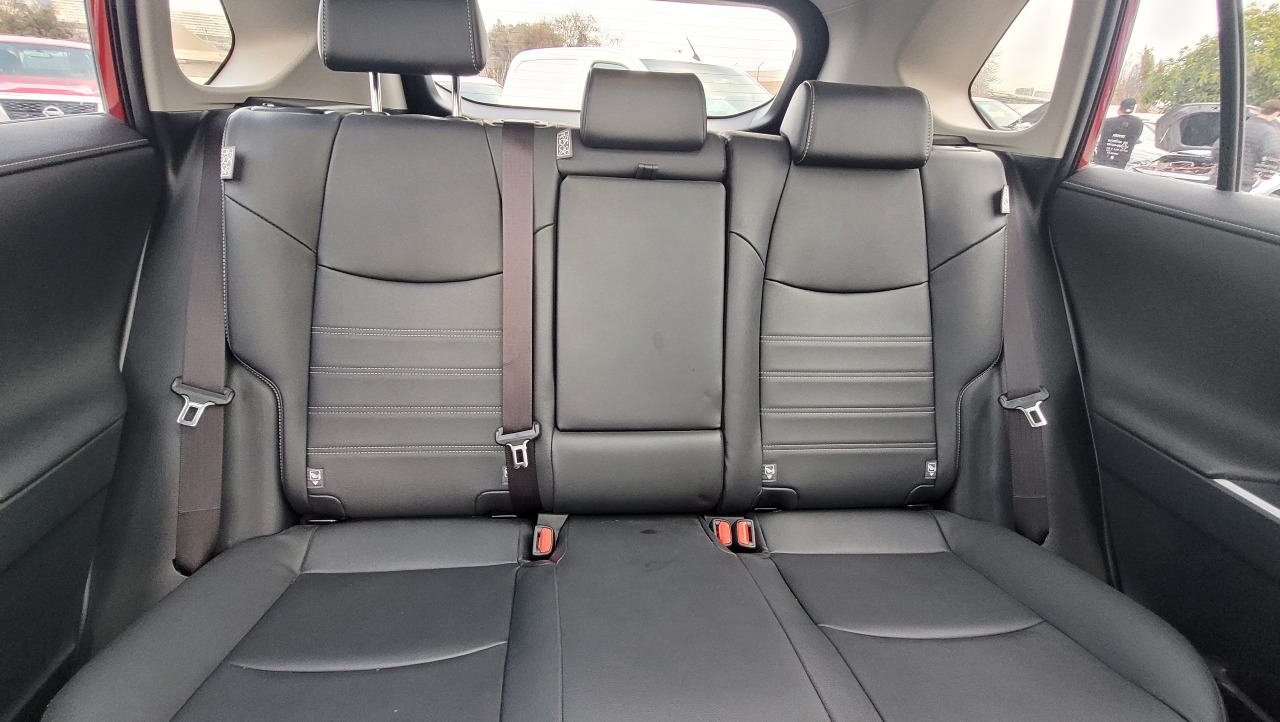 Toyota Rav4 Limited 2.5 4X4 Hybrido — foto 8 de 15
