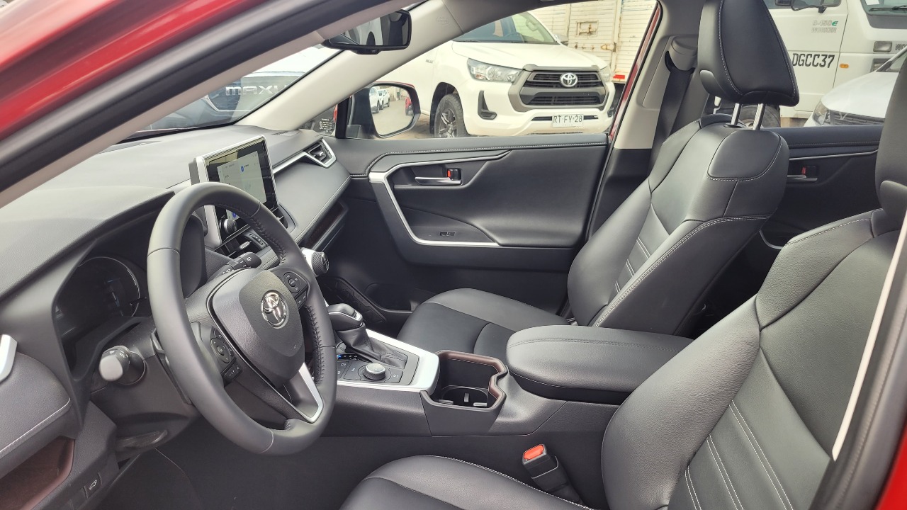 Toyota Rav4 Limited 2.5 4X4 Hybrido — foto 9 de 15