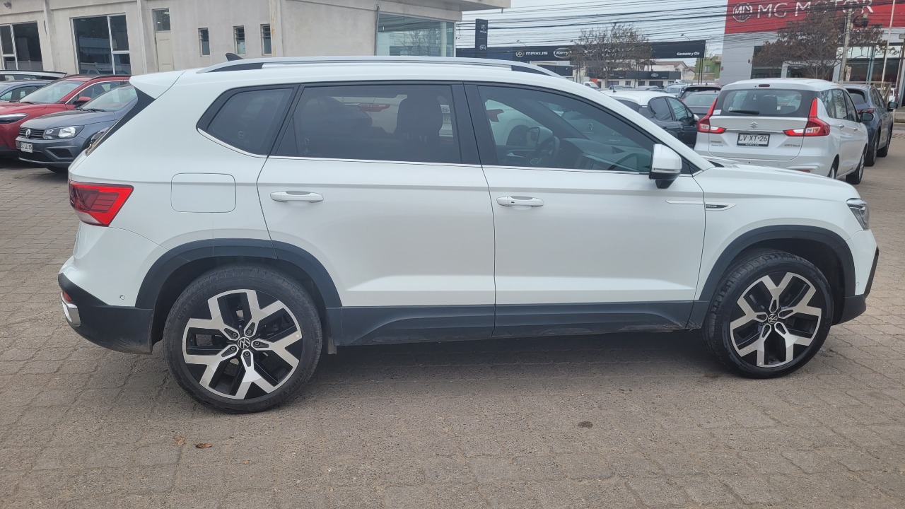 Volkswagen Taos Tsi 4X2 1.4 Full Aut. — foto 8 de 16
