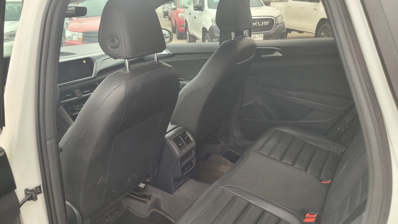 Volkswagen Taos Tsi 4X2 1.4 Full Aut. — foto 12 de 16