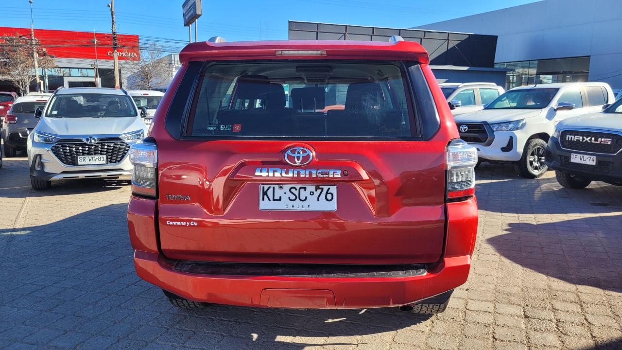 Toyota 4Runner 4X4 4.0 Full Aut. — foto 7 de 15