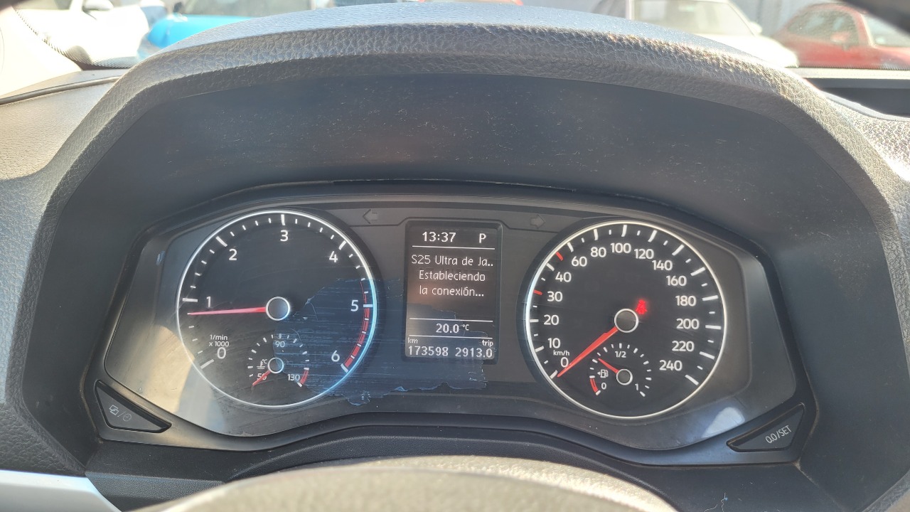 Volkswagen Amarok Dcab Tdi Dohc 4X4 2.0 Full Aut. — foto 9 de 15