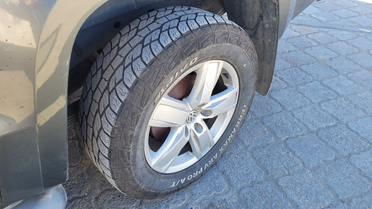 Volkswagen Amarok Dcab Tdi Dohc 4X4 2.0 Full Aut. — foto 14 de 15