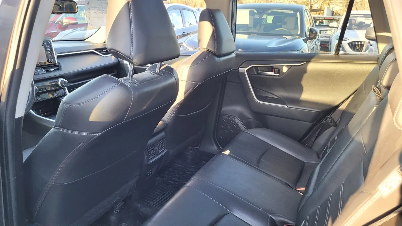 Toyota Rav4 4X4 2.5 Hybrido Full Aut. — foto 11 de 16