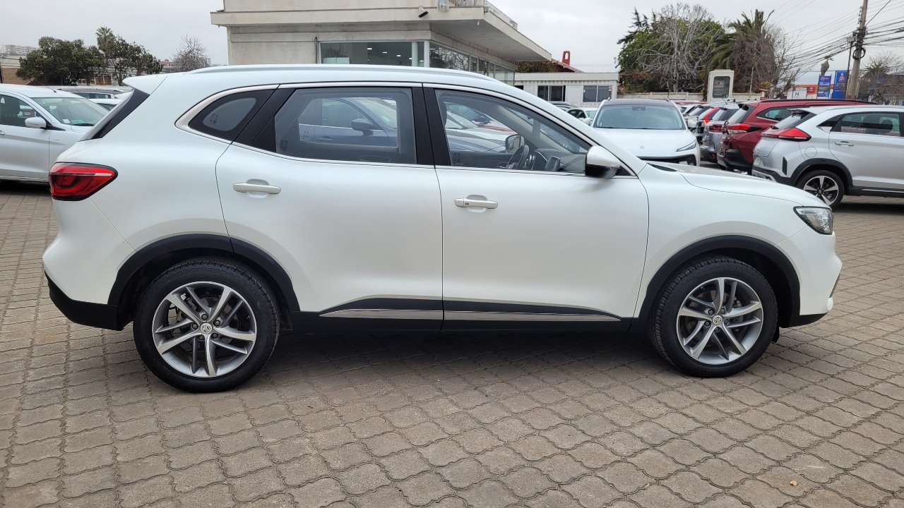 MG Hs Dlx1.5 Full Aut. — foto 8 de 16