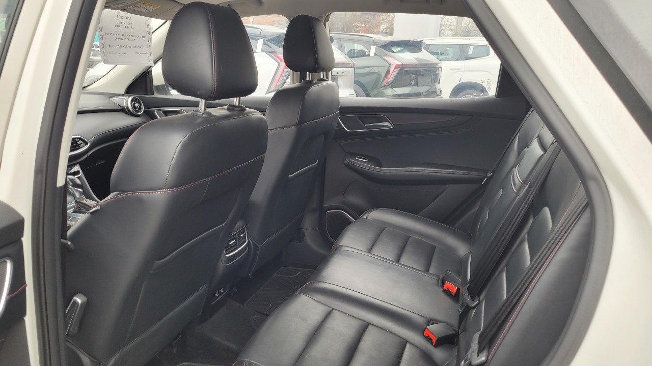 MG Hs Dlx1.5 Full Aut. — foto 13 de 16