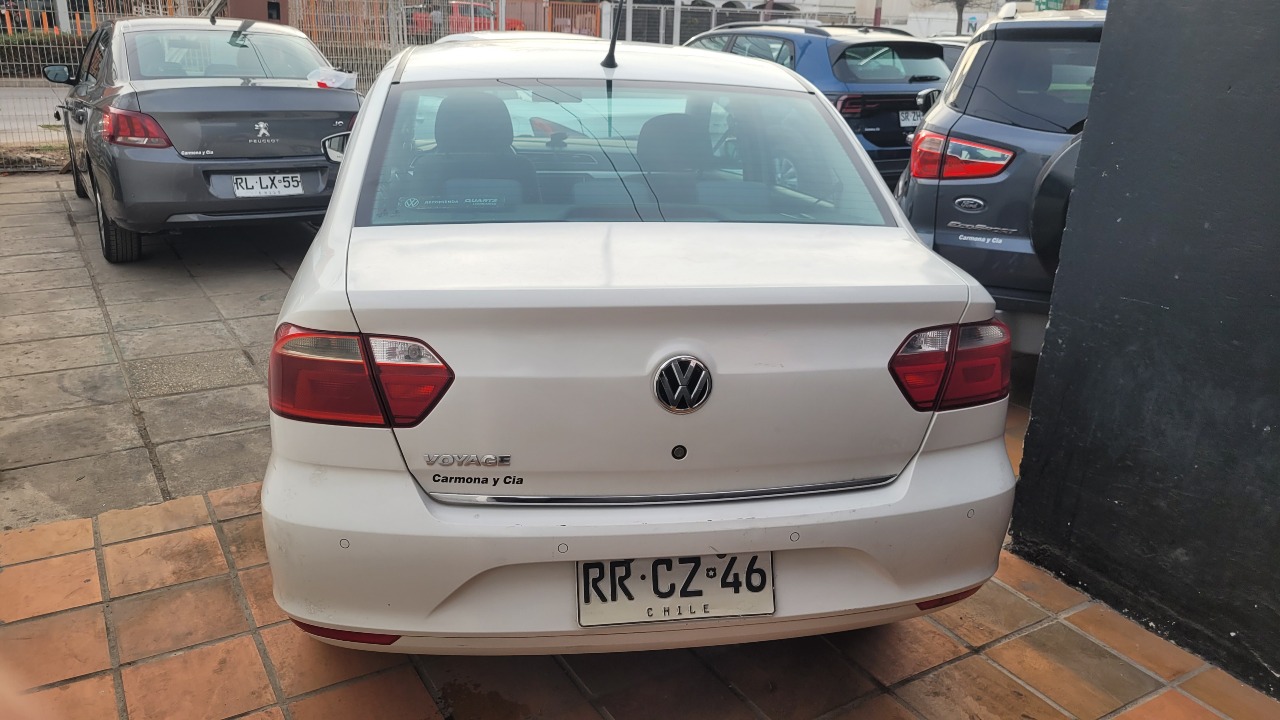 Volkswagen Voyage Highline 1.6 Full Mec. — foto 7 de 16