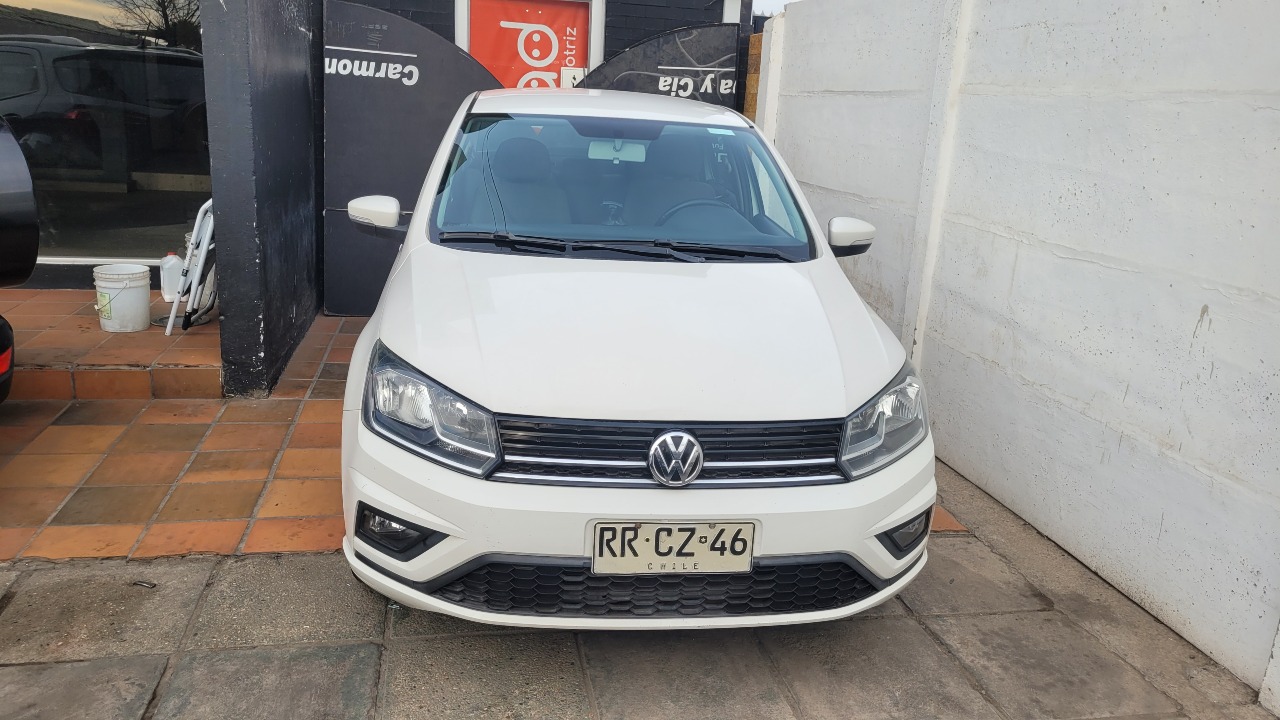 Volkswagen Voyage Highline 1.6 Full Mec. — foto 8 de 16