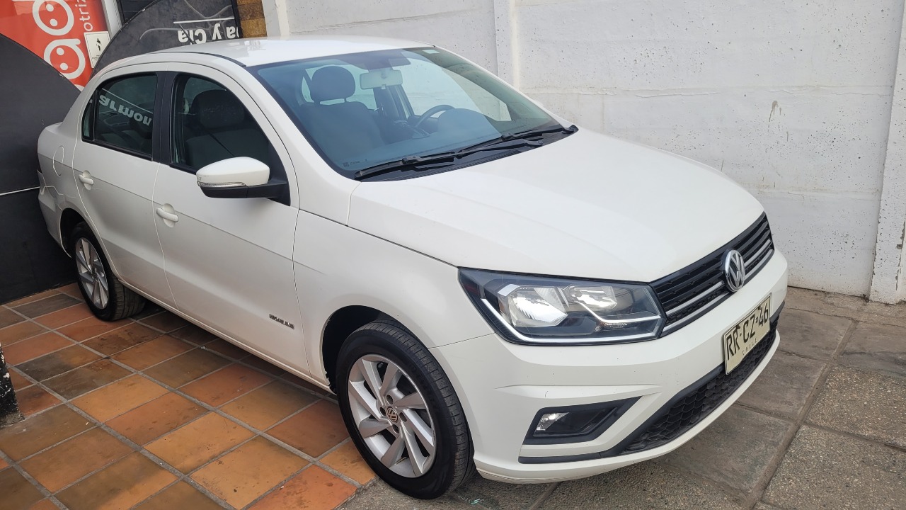 Volkswagen Voyage Highline 1.6 Full Mec. — foto 9 de 16
