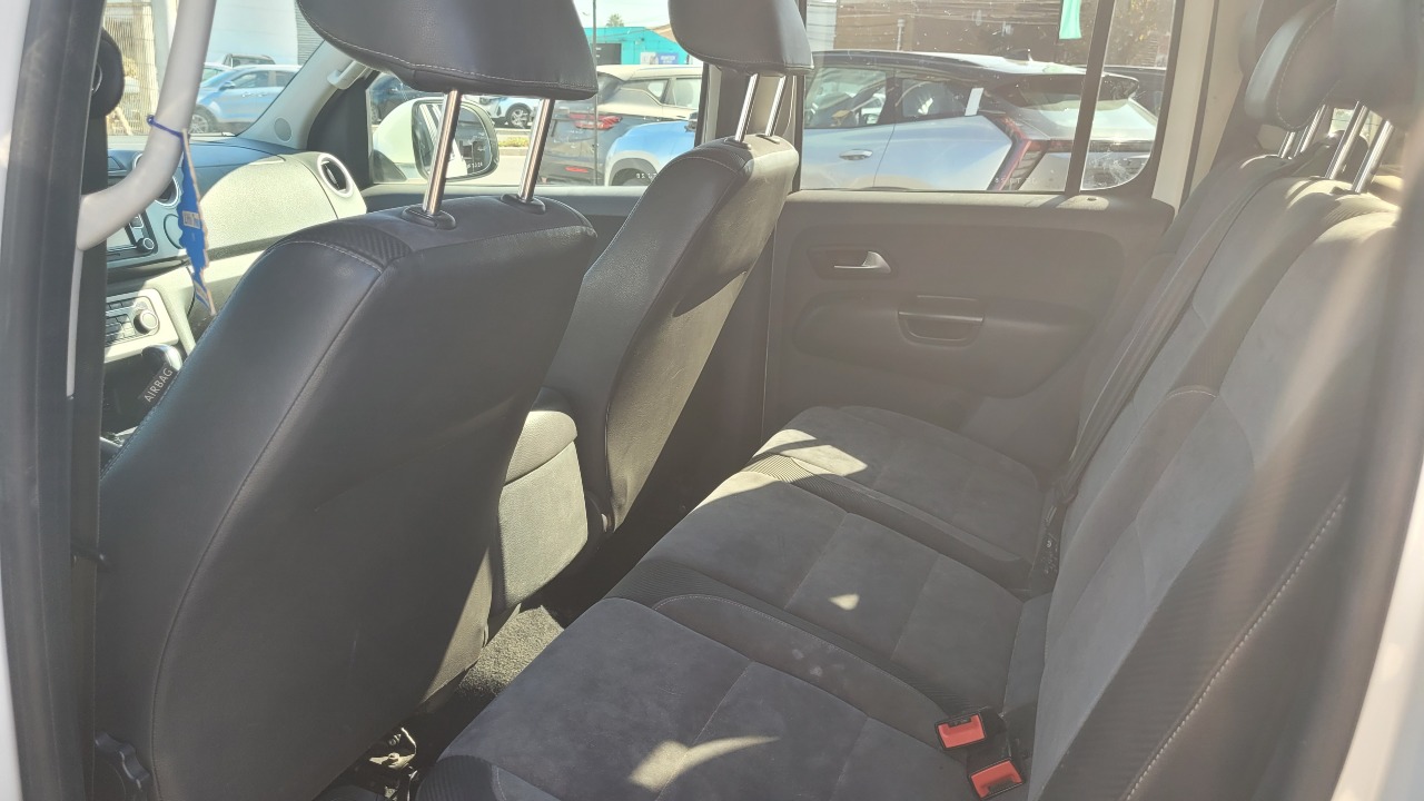 Volkswagen Amarok Highline 4X4 Full Aut. — foto 13 de 15