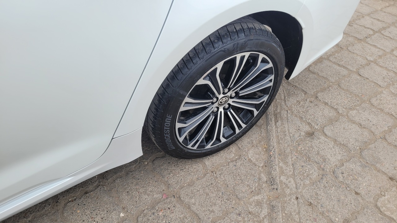 Toyota Corolla Sd Hev Cvt1.8 Full Aut. — foto 13 de 16