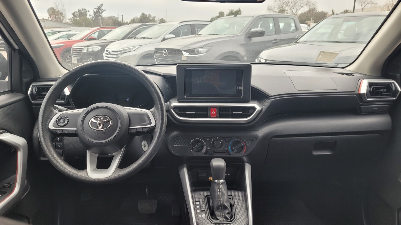 Toyota Raize Cvt1.2 Full Aut. — foto 12 de 15