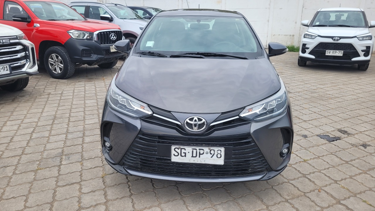 Toyota Yaris Sedan Otto 1.5 Full Mec. — foto 2 de 15