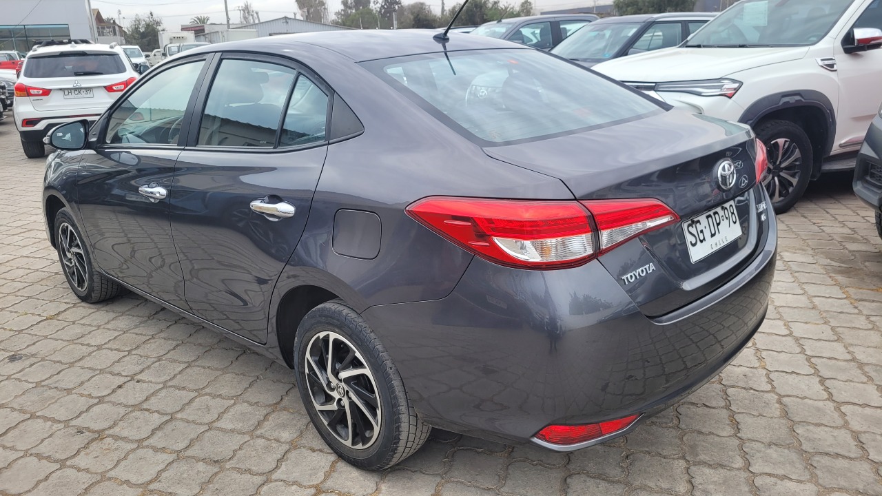 Toyota Yaris Sedan Otto 1.5 Full Mec. — foto 5 de 15