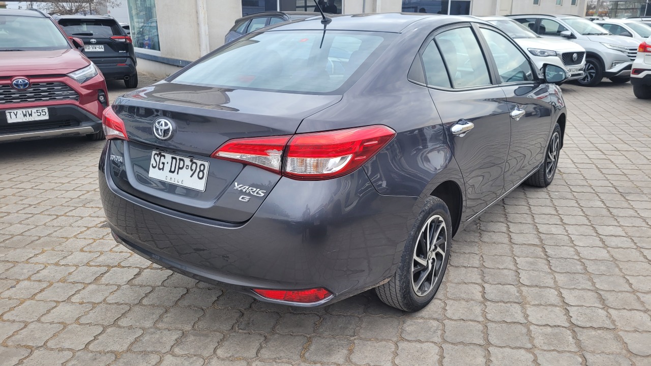 Toyota Yaris Sedan Otto 1.5 Full Mec. — foto 8 de 15