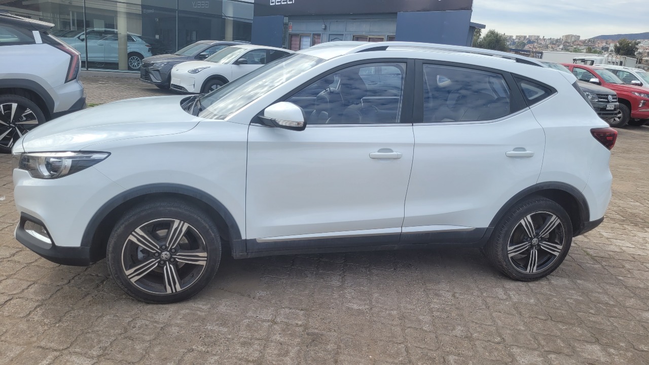 MG Zs 5P 1.5 Full Mec. — foto 4 de 15
