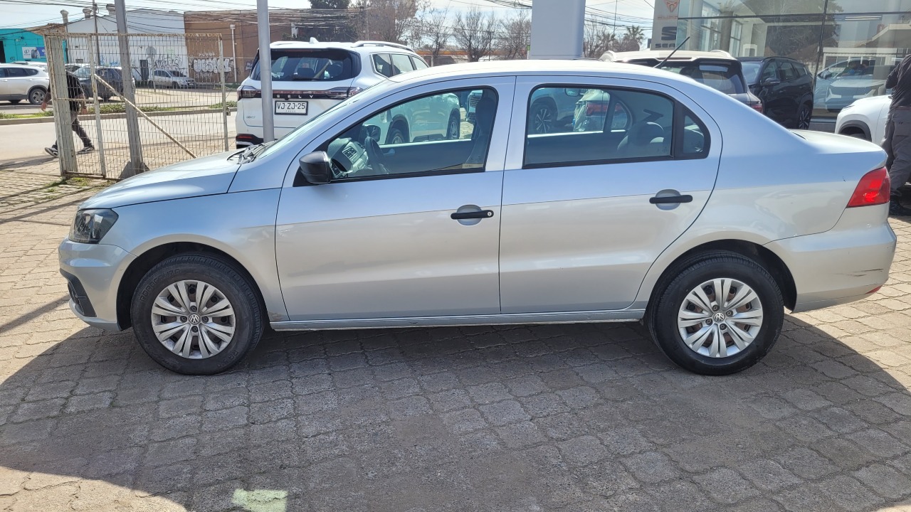 Volkswagen Voyage Power 1.6 Full Mec. — foto 3 de 15