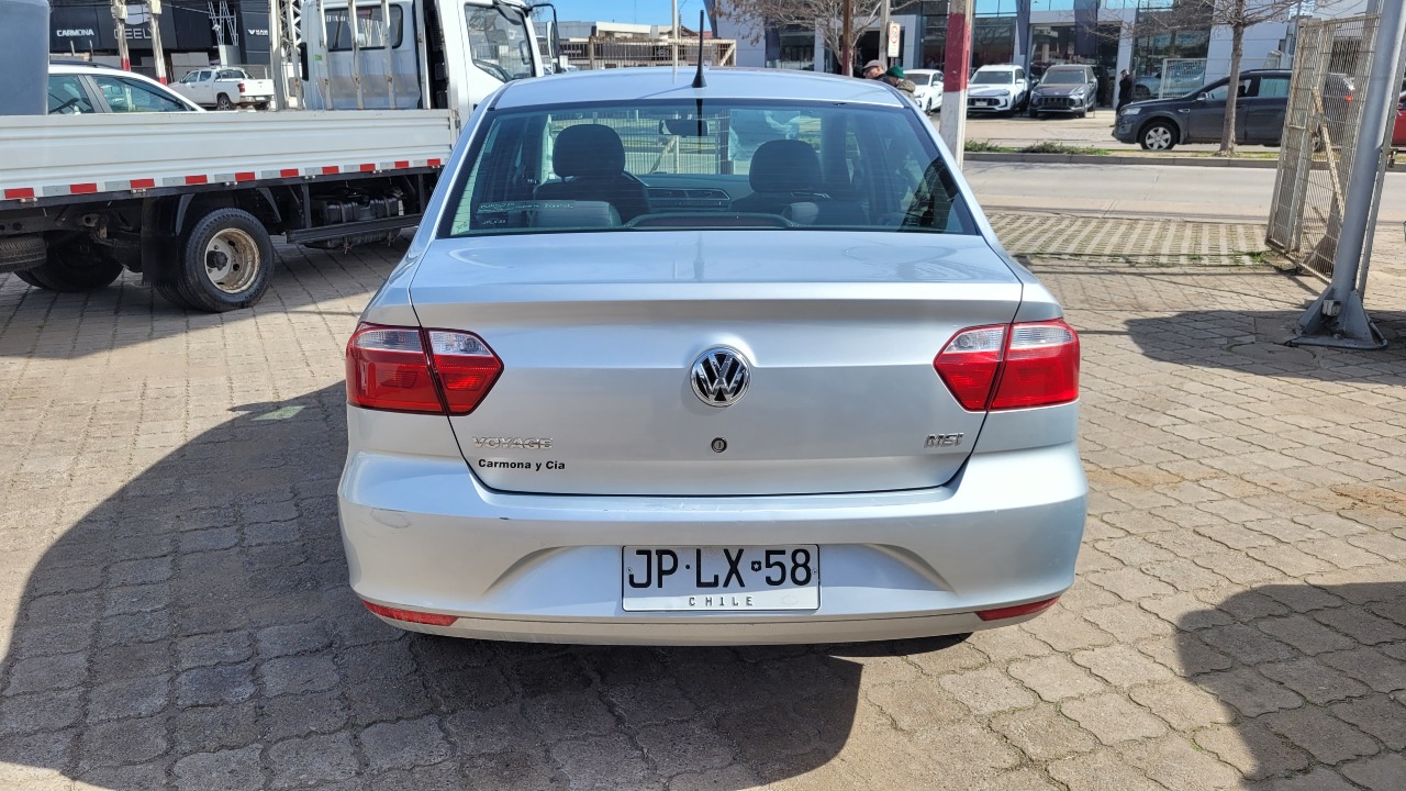 Volkswagen Voyage Power 1.6 Full Mec. — foto 5 de 15