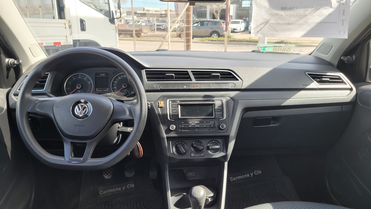 Volkswagen Voyage Power 1.6 Full Mec. — foto 13 de 15