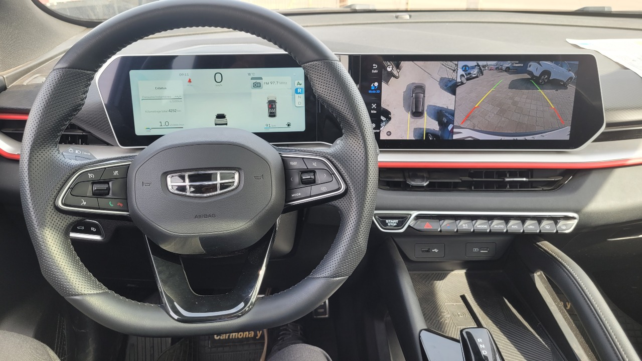 Geely Coolray 4X2 1.5 Full Aut. — foto 9 de 16
