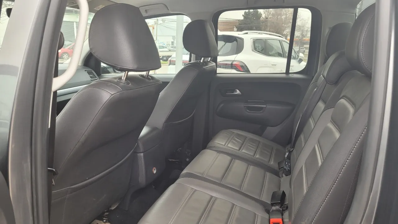 Volkswagen Amarok Highline 4X4 Full Aut. — foto 15 de 16